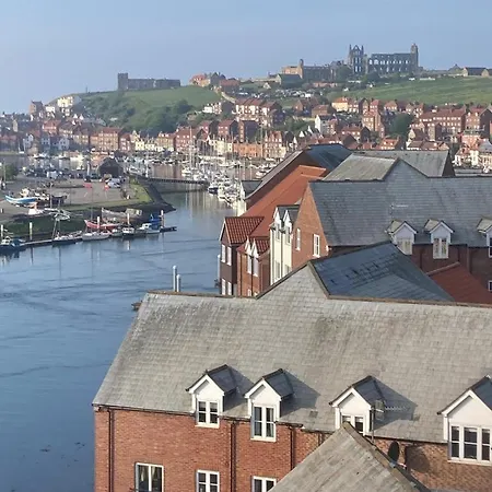 The Admirals 아파트 *