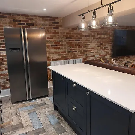 The Admirals 아파트 휫비