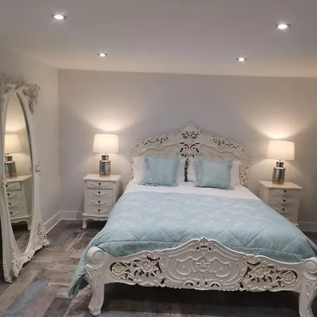 The Admirals * 惠特比